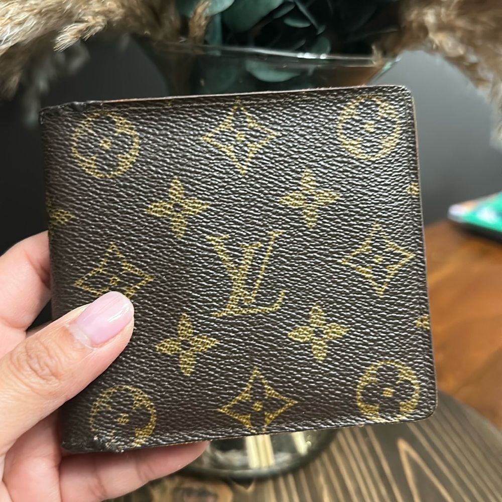 Louis Vuitton Monogram Mens Wallet
